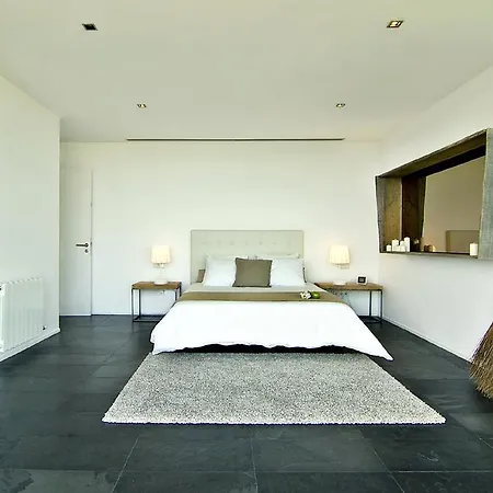 亚历山大拉纳度假屋 *